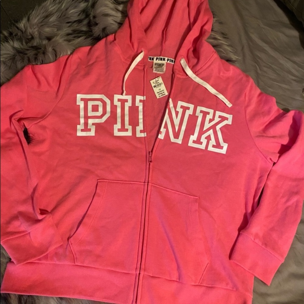 🔥New PINK Brand T-shirt pink medium. Matching large sweatshirt in closet! - Picture 2 of 8